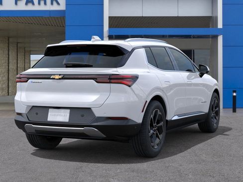 New 2025 Chevrolet Equinox EV LT image 4