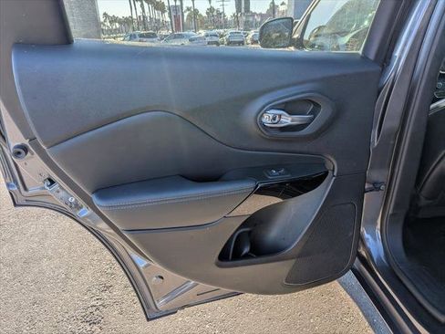 Certified 2023 Jeep Cherokee Altitude Lux image 15