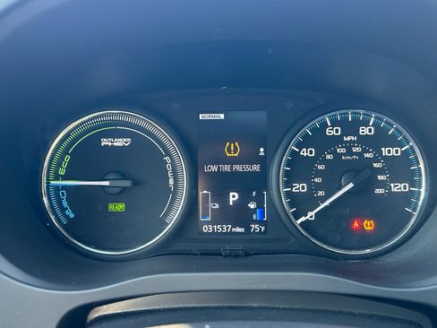 Used 2020 Mitsubishi Outlander GT image 18