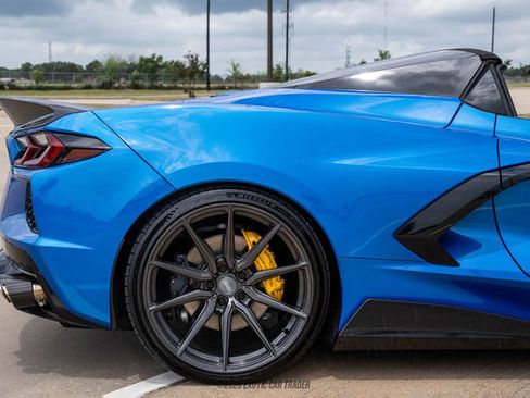 Used 2024 Chevrolet Corvette Stingray Premium Conv w/ Stealth Interior Trim Package RWD image 10