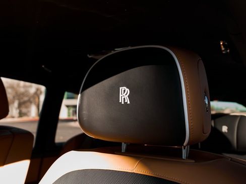 Used 2025 Rolls-Royce Cullinan image 55