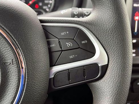 Certified 2023 Jeep Renegade Latitude image 20