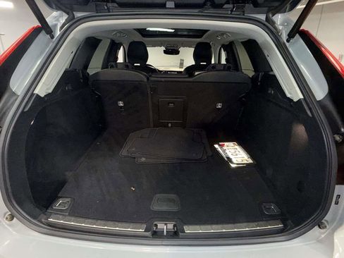 Used 2024 Volvo XC60 B5 Plus image 17