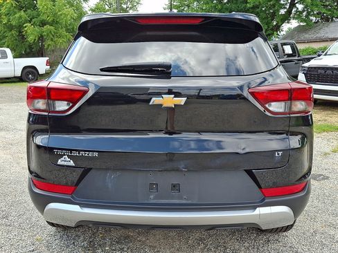 Used 2023 Chevrolet TrailBlazer LT FWD image 4