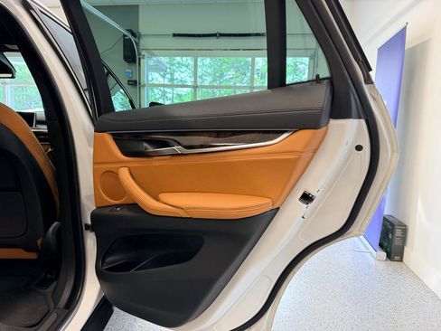 Used 2019 BMW X6 sDrive35i RWD image 30