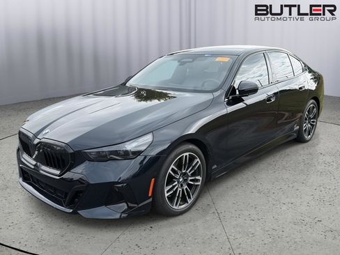 Used 2024 BMW 530i w/ Executive Package RWD image 1