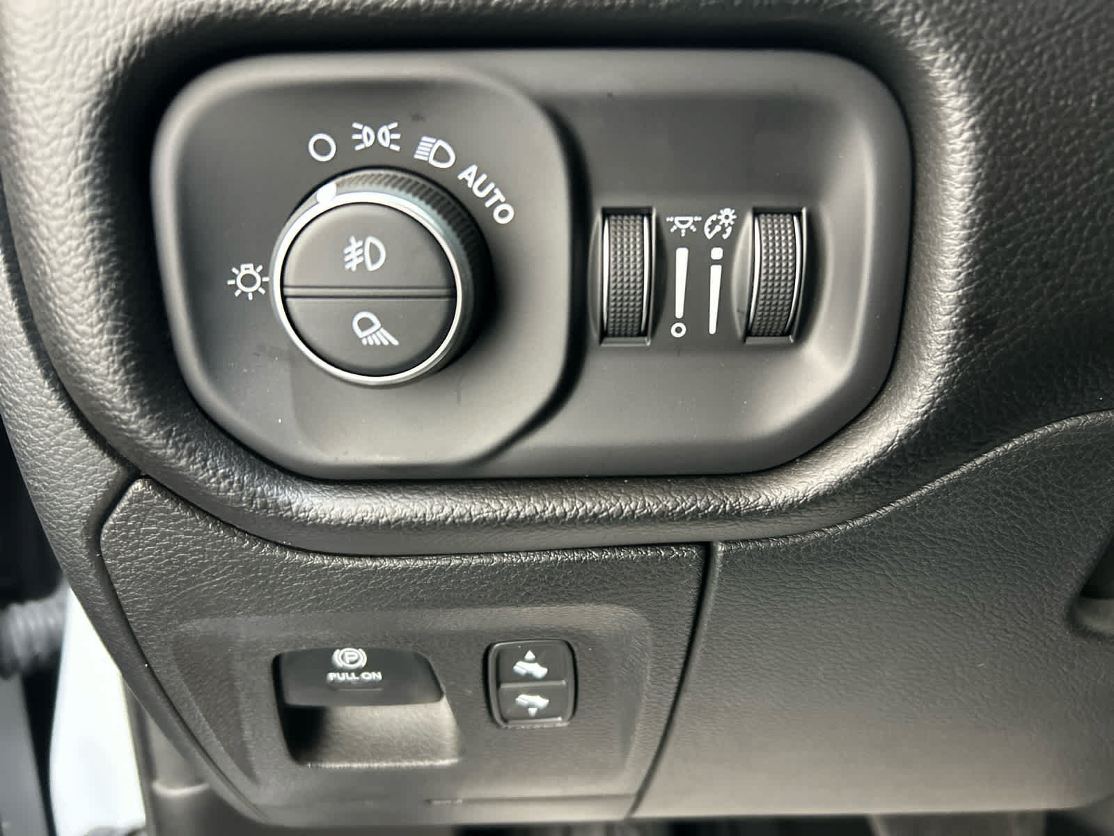 Used 2025 RAM 1500 Big Horn AWD/4WD image 20