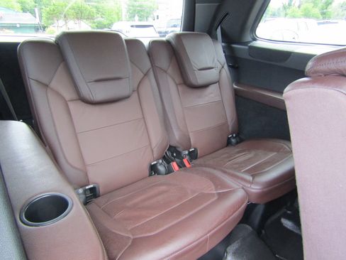 Used 2015 Mercedes-Benz GL 550 4MATIC image 21