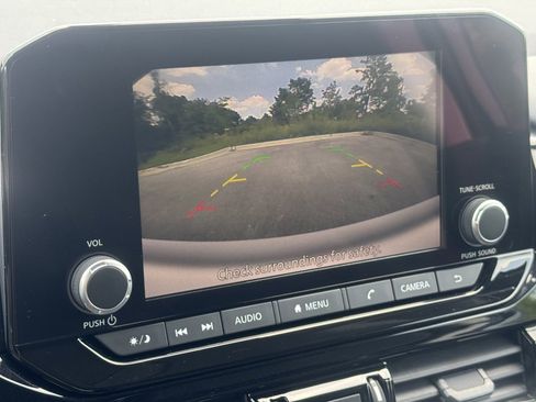 Certified 2025 Nissan Pathfinder SV w/ Black Appearance Package image 11