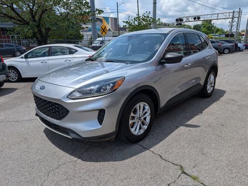 Used 2022 Ford Escape SE w/ Convenience Package FWD image 3