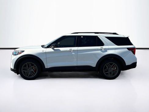 Used 2026 Ford Explorer ST-Line w/ ST-Line Street Pack AWD/4WD image 8
