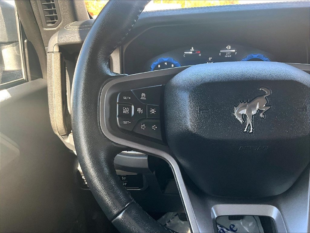 Used 2025 Ford Bronco Badlands AWD/4WD image 13
