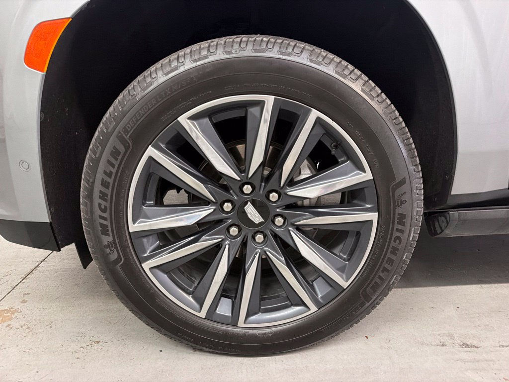 Used 2024 Cadillac Escalade ESV Sport Platinum AWD/4WD image 10