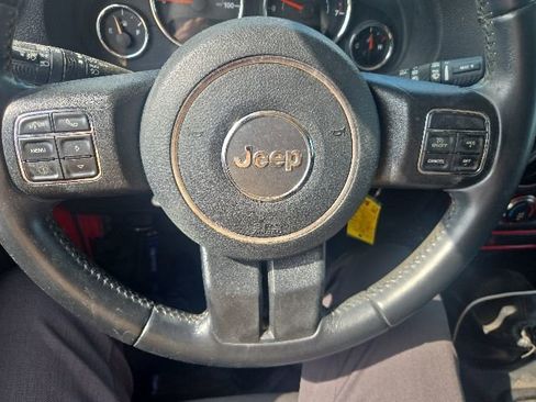 Used 2017 Jeep Wrangler Unlimited Sport w/ Quick Order Package 23S AWD/4WD image 9