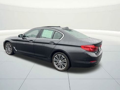 Used 2018 BMW 530i image 3