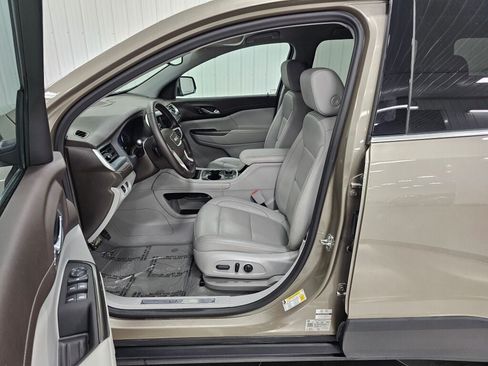 Used 2023 GMC Acadia SLT FWD image 11