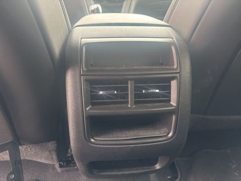 Used 2023 Cadillac XT5 Premium Luxury image 28