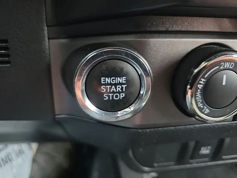 Used 2023 Toyota Tacoma TRD Sport w/ Black Out Package (TMS) image 31