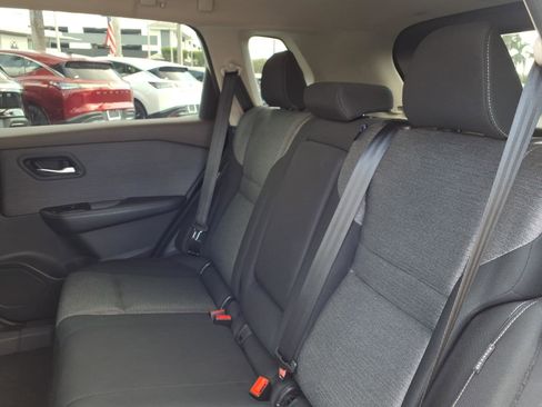 Certified 2021 Nissan Rogue SV image 20