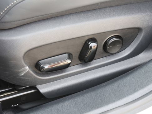 Certified 2022 Lexus ES 300h F Sport image 30