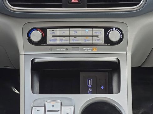 Used 2021 Hyundai Kona Limited image 17