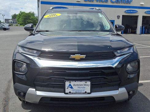 Used 2022 Chevrolet TrailBlazer LT AWD/4WD image 2