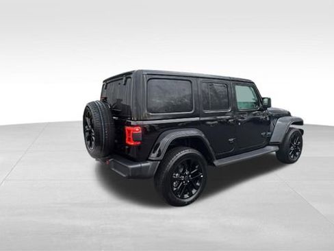 Used 2025 Jeep Wrangler Unlimited Sahara image 33