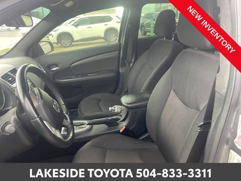 Used 2013 Dodge Avenger SXT image 10