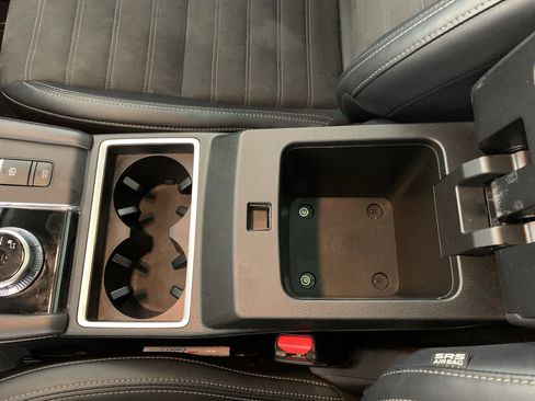 Used 2024 Mitsubishi Outlander SE image 29