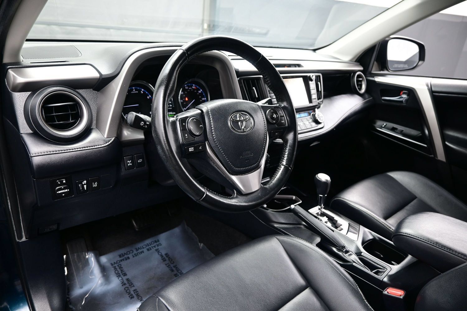 Used 2017 Toyota RAV4 Limited w/ Carpet Mat Package AWD/4WD image 16