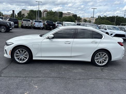 Used 2024 BMW 330e xDrive AWD/4WD image 9
