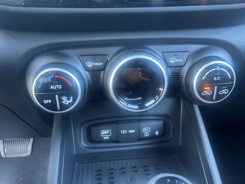 Used 2026 Hyundai Venue SEL image 16