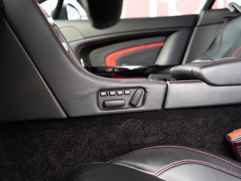 Used 2015 Aston Martin V12 Vantage S image 23