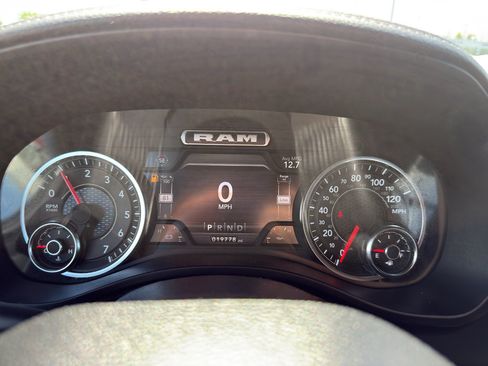 Used 2024 RAM 1500 Laramie AWD/4WD image 17
