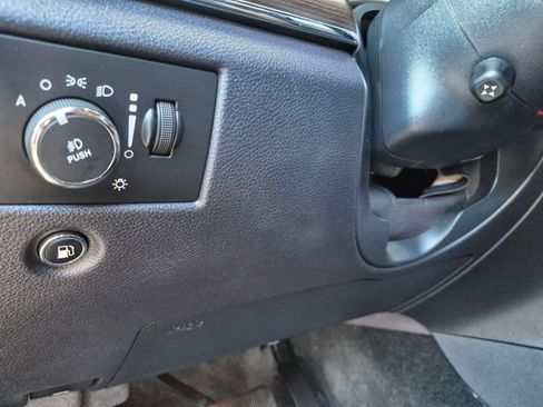 Used 2015 Jeep Grand Cherokee Overland w/ Advanced Technology Group AWD/4WD image 23