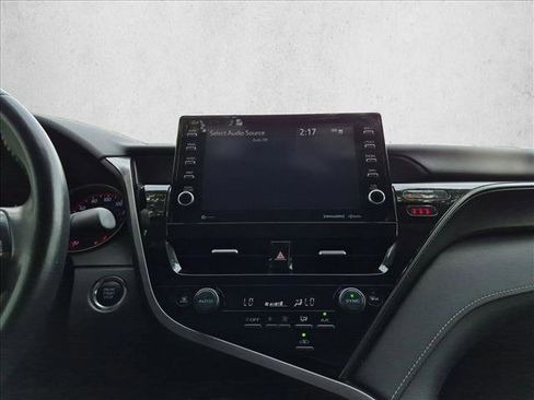 Used 2021 Toyota Camry XSE FWD image 15