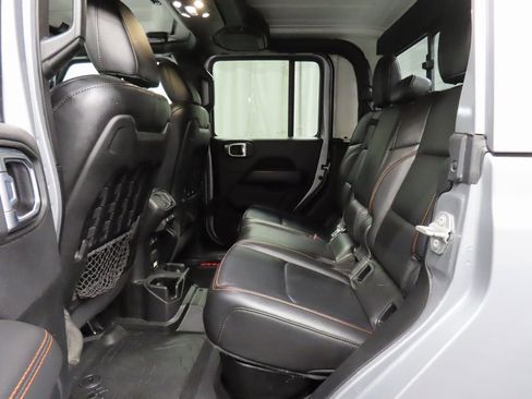 Used 2021 Jeep Gladiator Mojave image 10