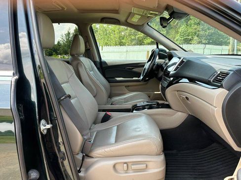 Used 2016 Honda Pilot Touring image 17