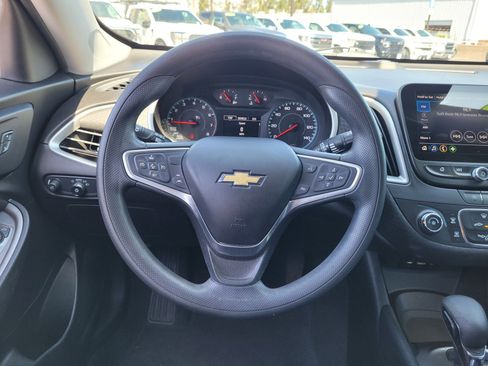 Used 2023 Chevrolet Malibu LS FWD image 16