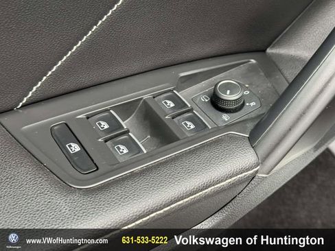 Certified 2023 Volkswagen Tiguan SEL R-Line image 16