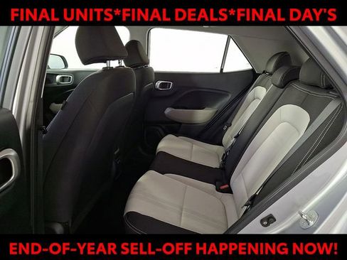 Certified 2024 Hyundai Venue SEL image 11