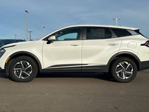 Certified 2023 Kia Sportage LX image 7