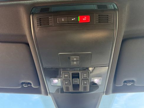 Used 2023 Volkswagen Tiguan SE w/ Panoramic Sunroof Package AWD/4WD image 45