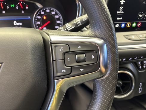 Used 2024 Chevrolet Blazer LT w/ Convenience Package FWD image 16