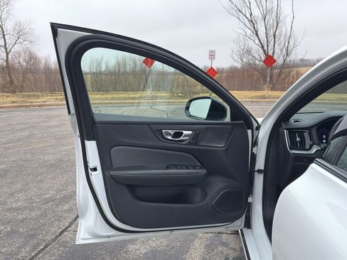 Used 2024 Volvo S60 B5 Plus w/ Climate Package image 10