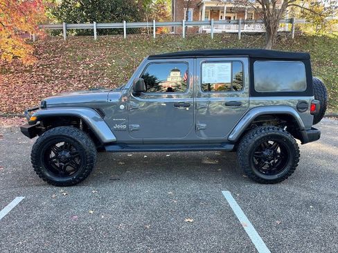 Used 2018 Jeep Wrangler Unlimited Sahara image 27