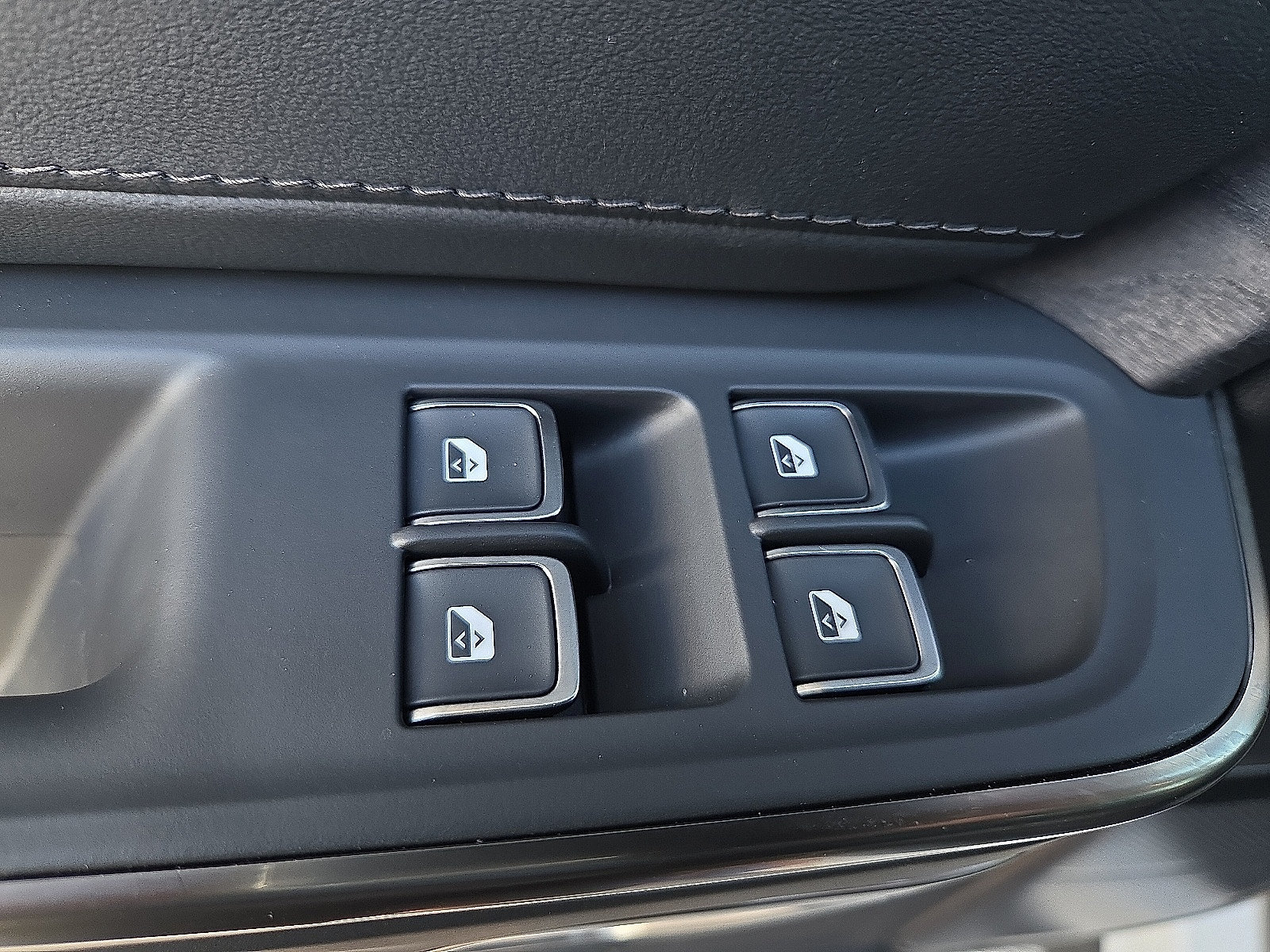 Used 2024 Rivian R1S Adventure Quad AWD/4WD image 16