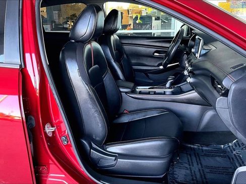 Used 2023 Nissan Sentra SR w/ SR Premium Package image 29