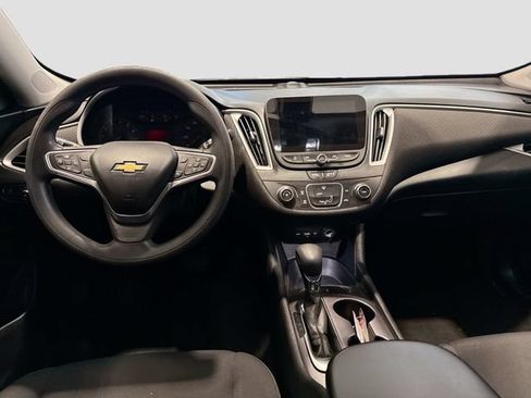 Used 2022 Chevrolet Malibu LS FWD image 19