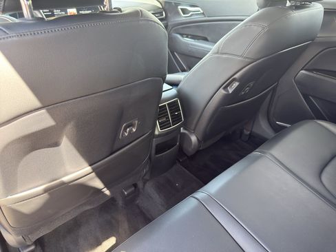 Used 2023 Kia Sportage EX AWD/4WD image 34